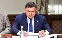 С. Перминов принял участие в аппаратном совещании Ленинградской области