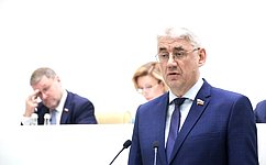 Запрещается торговля табачной и никотинсодержащей продукцией на остановочных пунктах всех видов общественного транспорта