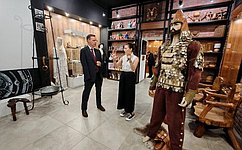 В. Назаренко ознакомился с работой Центра развития народных художественных промыслов во Владикавказе