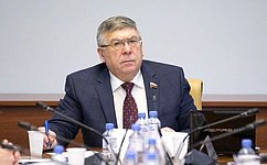 Реализация в Ульяновской области национальных проектов в социальной сфере стала темой заседания профильного Комитета СФ