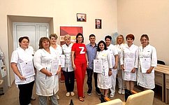 М. Павлова вручила благодарности сенатора медицинским работникам Челябинского военного госпиталя