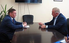 В. Наговицын рассмотрел вопрос создания единого оператора школьных перевозок в Бурятии