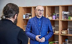 О. Цепкин посетил Русскую классическую школу в Магнитогорске