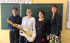 Л. Талабаева встретилась с учениками приморской школы