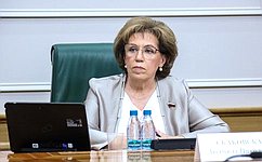 Л. Скаковская поприветствовала организаторов и участников XV Всероссийского фестиваля декоративного искусства «Лоскутная мозаика России»