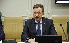 В. Новожилов предложил наделить регионы полномочиями самостоятельно устанавливать ограничения продажи алкогольной продукции в сфере общепита