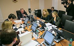 В Комитете СФ по бюджету и финансовым рынкам прошел «круглый стол» на тему «Проблемы регулирования рынка финансовых услуг»