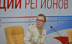 Участники панельной дискуссии омского форума обсудили первые итоги реализации закона об основах социального обслуживания граждан в России
