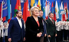 Л. Гумерова приняла участие в церемонии награждения победителей Всероссийского конкурса «Моя страна – моя Россия» на площадке ПМЭФ