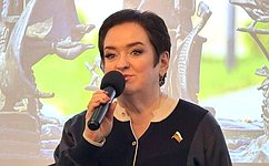 Л. Мельник поздравила жителей Ленинского района города-героя с 88-летием со дня его основания