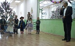 С. Жиряков поздравил с Новым годом детей в читинском пункте временного размещения вынужденных переселенцев с Юго-Востока Украины