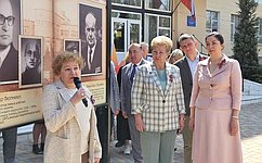 О. Бас приняла участие в открытии планшетной выставки «Бессмертный полк ЛГПУ», посвященной 80-летию Победы