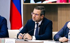 Н. Владимиров поздравил с 25-летием Конституции Чувашии