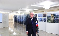 А. Усс открыл в Совете Федерации выставку «Сибирь в сердце и объективе»