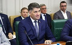 В. Пушкарев: Агропромышленный комплекс – одна из ключевых отраслей экономики России