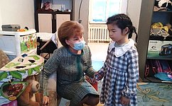 Т. Гигель исполнила желание шестилетней Ксюши из многодетной семьи, проживающей в Горно-Алтайске