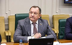 Сенаторы и эксперты обсудили реализацию мер господдержки для стимулирования глубины переработки нефти