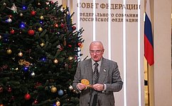 А. Клишас поздравил девочку из Красноярска с Новым годом