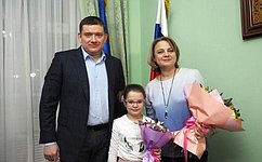 Н. Журавлев осуществил новогодние мечты двух юных костромичек в рамках акции «Елка желаний»