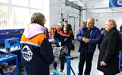 А. Базилевский встретился с педагогами и студентами старейшего образовательного учреждения Хабаровска