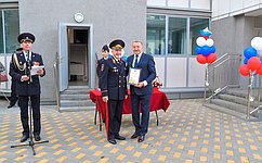 С. Лукин принял участие в церемонии открытия дома, построенного для сотрудников МВД