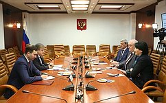 В. Джабаров провел встречу с председателем политической партии «Альянс патриотов Грузии» Д. Тархан-Моурави