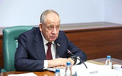 С. Митин предложил продолжить работу над обязательными и добровольными требованиями к пищевой продукции