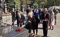 О. Бас приняла участие в торжественном мероприятии в ЛНР, посвященном 130-летию города Антрацита