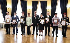 И. Святенко вручила награды юным москвичам, которые проявили мужество в экстремальных ситуациях