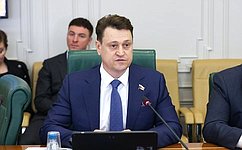 О. Голов предложил активизировать работу по повышению инвестиционной и туристической привлекательности малых городов и исторических поселений