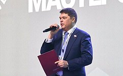 Д. Василенко выступил на открытии финала Чемпионата по профессиональному мастерству в Санкт-Петербурге