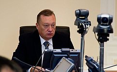 В. Тюльпанов предлагает создать комиссию для решения проблем детей-сирот в Санкт-Петербурге