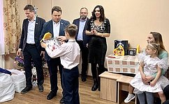 А. Шендерюк-Жидков встретился с семьями беженцев с Украины и жителями новых территорий РФ
