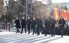 Подвиг защитников Сталинграда служит бессмертным моральным ориентиром для новых поколений – С. Горняков, Н. Семисотов