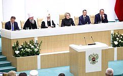 В. Матвиенко: Вопросы нравственного воспитания человека по своему значению сопоставимы с обеспечением суверенитета и обороноспособности страны