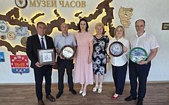 О. Бас: В музей часов луганской мэрии переданы уникальные экспонаты от наших шеф-регионов