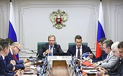 Сенаторы обсудили современное состояние и стратегию развития Почты России