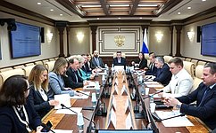 Сенаторы и эксперты обсудили реализацию программы «Обучение служением» в вузах страны