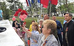 О. Бас приняла участие в торжественном открытии сквера Советскому солдату ЛНР