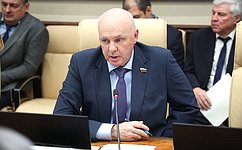 Упрощение правил полетов, создание кадрового центра и обеспечение безопасности стали станут главными векторами развития малой авиации – А. Шохин