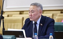 С. Афанасьев ознакомился с работой Военного учебного центра в Якутии