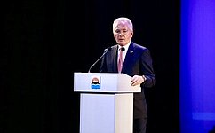 В. Пономарев поздравил депутатов Законодательного Собрания Камчатского края с 30-летием образования регионального парламента