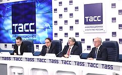 Александр Усс принял участие в пресс-конференции, посвященной презентации исследования Института экономики роста им. П.А. Столыпина «Потенциал создания нового игрока мирового рынка инфраструктуры данных»