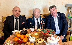 В. Семенов встретил День Победы вместе с земляками