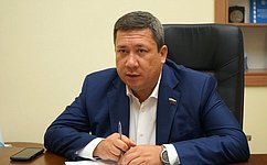 Работа с обращениями граждан ведется непрерывно – В. Полетаев