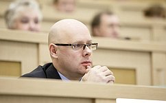 А. Беляков внес законопроект, предусматривающий использование внебюджетных источников финансирования химической кастрации педофилов