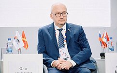 О. Цепкин принял участие в Русском экономическом форуме, который стартовал в Челябинске