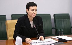 И. Рукавишникова: В центре внимания на приеме граждан Ростовской области — вопросы социальной и правовой защиты