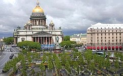А. Савин принял участие в открытии сада трансформера в центре Санкт Петербурга