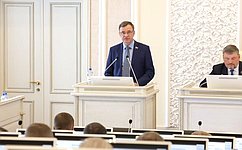 В. Новожилов выступил с отчетом перед Архангельским областным Собранием депутатов о работе в Совете Федерации